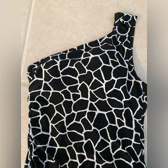 Michael Kors One Shoulder One Piece Swimsuit - Size 10 - Picture 5 of 9